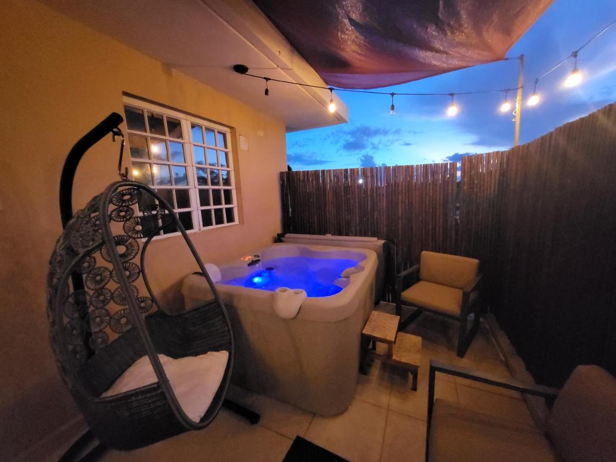 Private Jacuzzi Oasis With Mountain Views And Free Parking Appartement Ponce Buitenkant foto