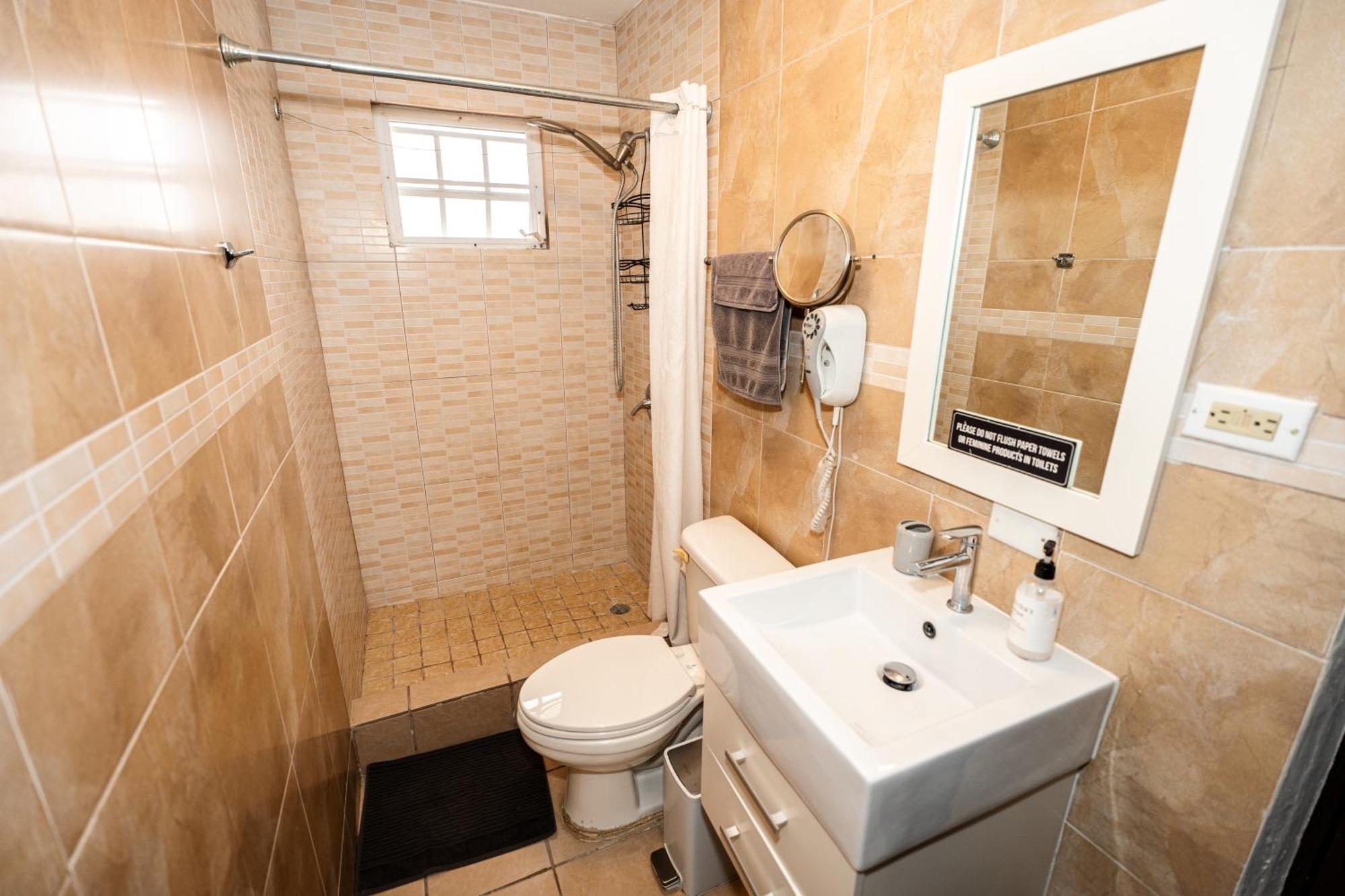 Private Jacuzzi Oasis With Mountain Views And Free Parking Appartement Ponce Buitenkant foto